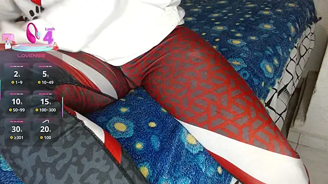 canela-hot34 online show from November 6, 2025, 3:46 pm