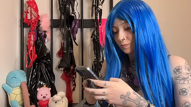 coyemoo online show from April 24, 2026, 8:00 pm