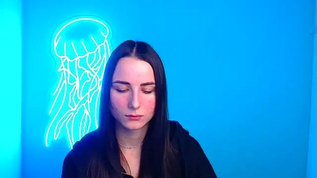 Eva Janee online show from December 5, 2024, 10:23 am