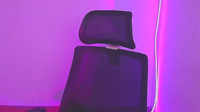 Eva Janee online show from January 17, 2025, 9:49 am