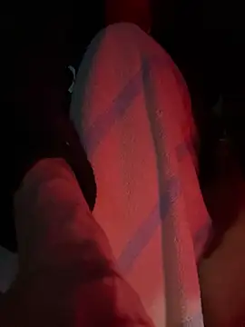 PutaNieves1983 online show from April 11, 2026, 5:23 am