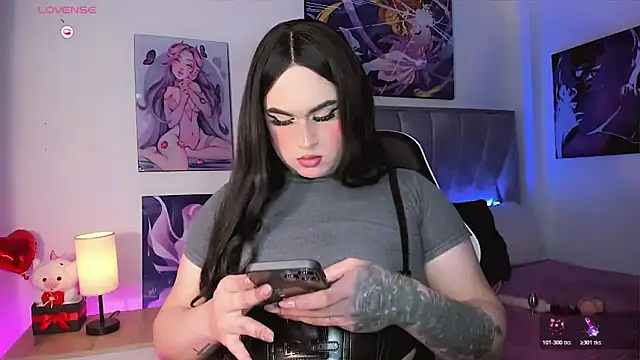 Snapshot of alexia_mattel chatting on June 10, 2026, 11:03 pm alexia mattel online show from June 10, 2026, 11:03 pm