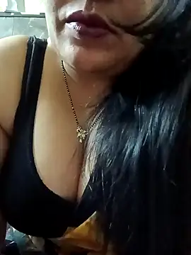 Snapshot of sneha_rose chatting on January 21, 2025, 5:09 pm sneha rose online show from January 21, 2025, 5:09 pm