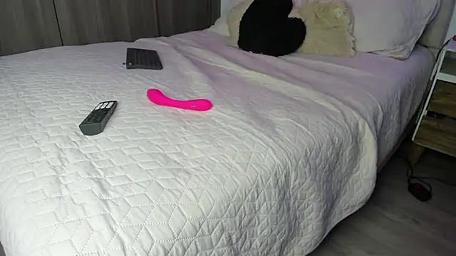 NaomiAsha online show from March 22, 2026, 8:34 pm