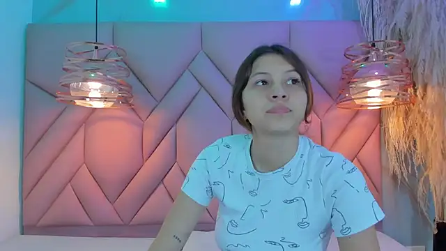 AngelaaCute  online show from January 7, 2025, 11:58 am