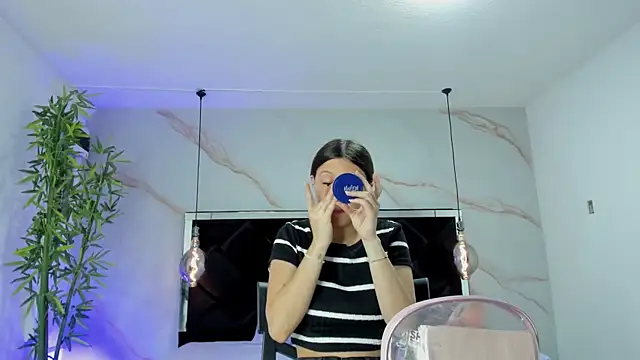 AngelaaCute  online show from September 17, 2025, 12:29 pm