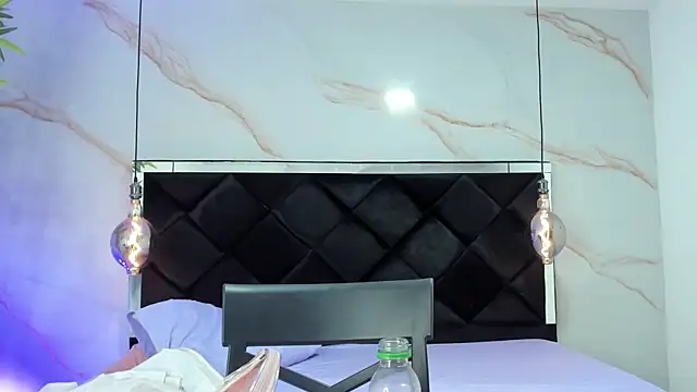 AngelaaCute  online show from September 22, 2025, 12:29 pm