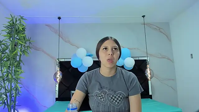 AngelaaCute  online show from September 29, 2025, 12:10 pm