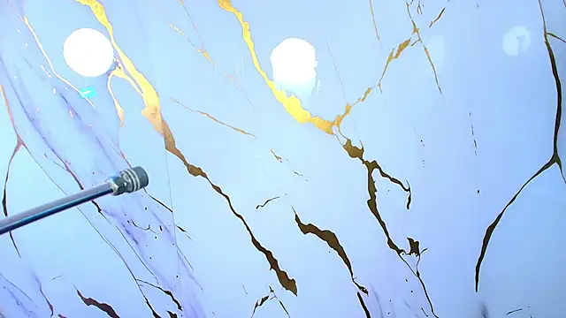 Lizz Tender online show from October 18, 2025, 12:17 pm