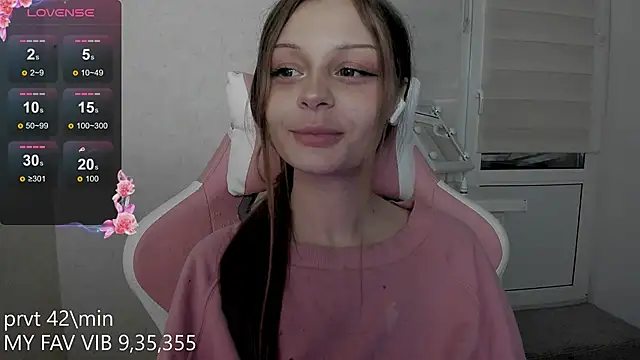 Snapshot of shy_melony chatting on November 26, 2025, 7:37 pm shy melony online show from November 26, 2025, 7:37 pm