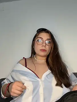 NatyOlson online show from July 19, 2026, 7:28 pm