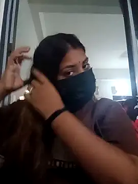 Snapshot of Hotmilfxox chatting on December 5, 2024, 1:38 pm Hotmilfxox online show from December 5, 2024, 1:38 pm