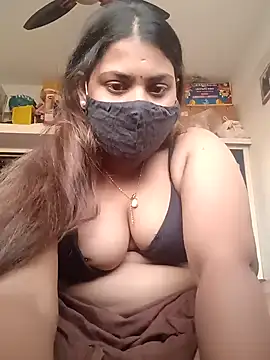 Snapshot of Hotmilfxox chatting on December 17, 2024, 11:39 am Hotmilfxox online show from December 17, 2024, 11:39 am