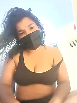 Snapshot of Hotmilfxox chatting on March 19, 2025, 8:23 am Hotmilfxox online show from March 19, 2025, 8:23 am