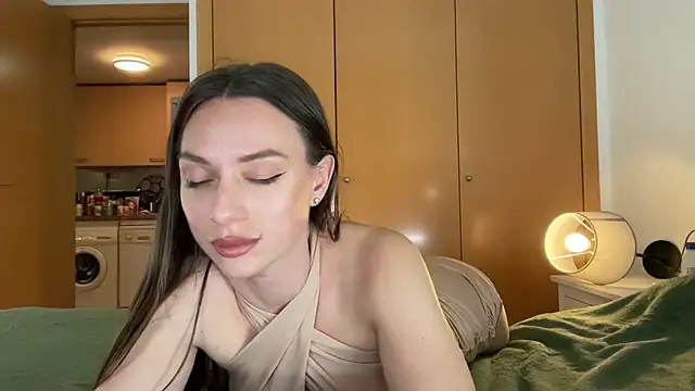 SweetTits26 online show from April 13, 2026, 9:42 pm