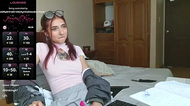 3badweed3 online show from February 4, 2025, 8:06 pm