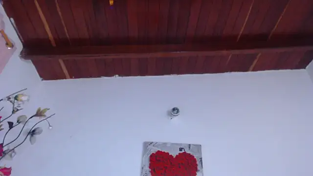 Amara Red online show from February 7, 2025, 2:47 pm