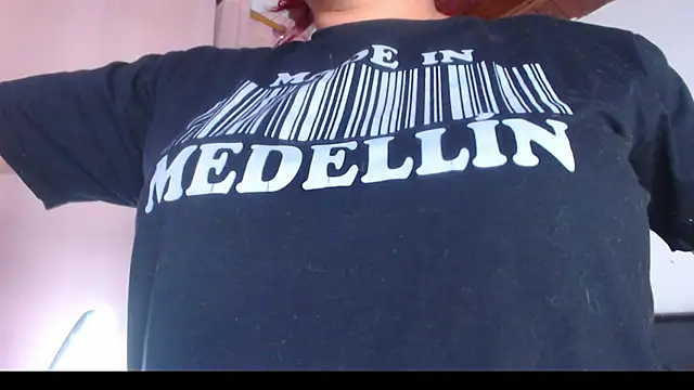 Amara Red online show from April 1, 2026, 11:11 am