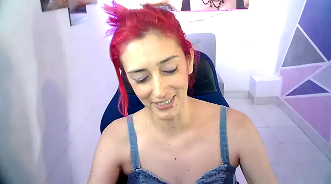 Ruby Your Milf online show from December 26, 2024, 8:32 pm