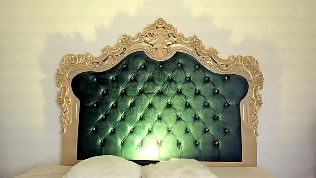 Snapshot of Ari_sunshine_ chatting on September 12, 2025, 10:32 pm Ari sunshine online show from September 12, 2025, 10:32 pm