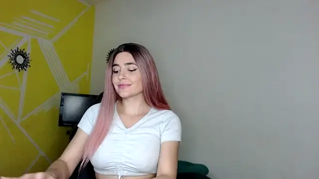 Snapshot of Nikolle_Rouss chatting on January 29, 2025, 5:09 am Nikolle Rouss online show from January 29, 2025, 5:09 am