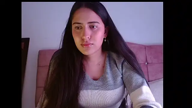 Paris-love online show from November 10, 2025, 10:42 pm