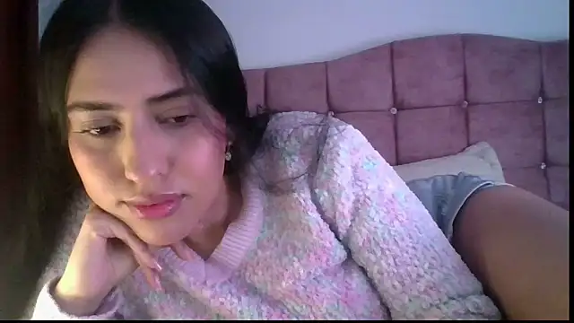 Paris-love online show from November 12, 2025, 8:30 pm