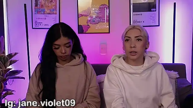 jane hart  online show from December 3, 2025, 1:09 pm