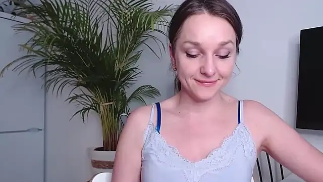 AliciaDesire online show from February 12, 2025, 3:27 pm