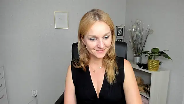 AliciaDesire online show from July 28, 2026, 12:48 pm