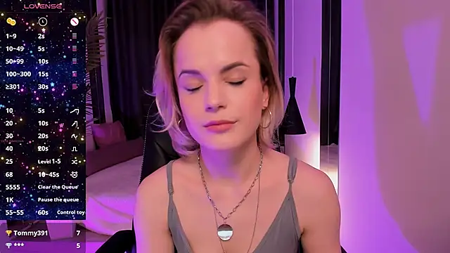 Snapshot of JessicaBeverly chatting on March 3, 2025, 2:15 am JessicaBeverly online show from March 3, 2025, 2:15 am