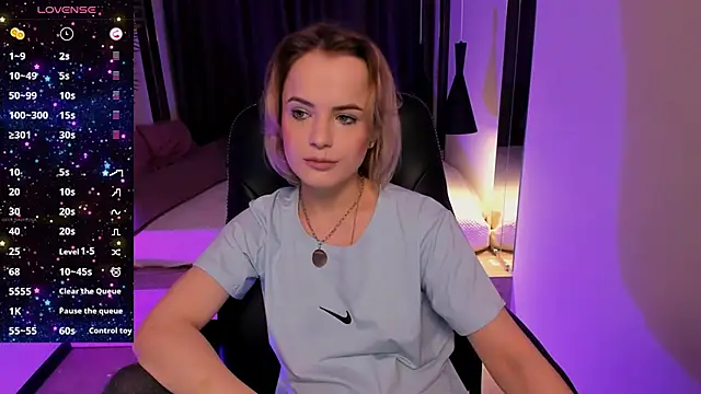 Snapshot of JessicaBeverly chatting on March 3, 2025, 8:11 pm JessicaBeverly online show from March 3, 2025, 8:11 pm