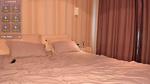 Snapshot of IsabellaTorrance chatting on March 4, 2025, 5:32 am IsabellaTorrance online show from March 4, 2025, 5:32 am