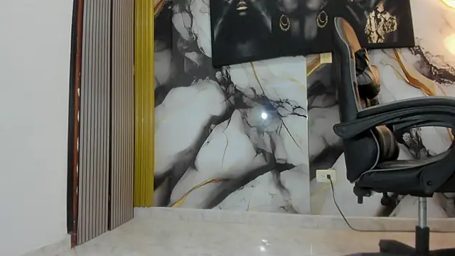 Thomas shelbys online show from November 9, 2025, 3:38 am