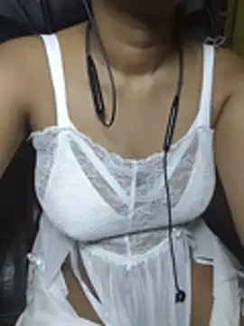 Snapshot of Anjali_cute-Pondati chatting on June 1, 2026, 12:45 am Anjali cute-Pondati online show from June 1, 2026, 12:45 am