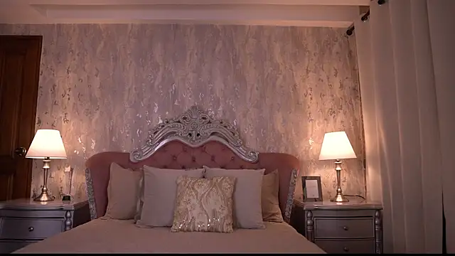 AngelineConnor online show from May 23, 2026, 11:09 pm