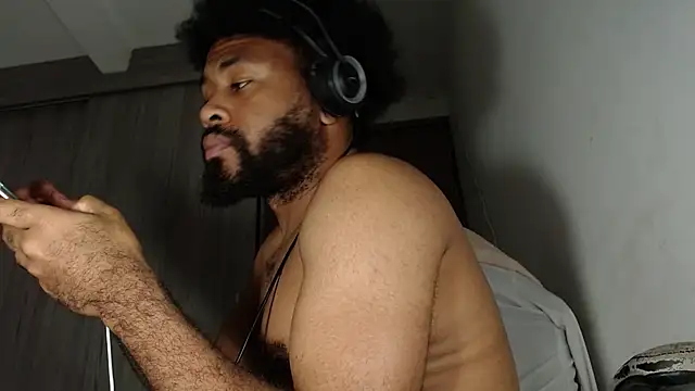 KaelMoreau online show from March 8, 2025, 5:07 am