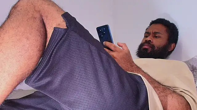 KaelMoreau online show from April 7, 2026, 11:54 am