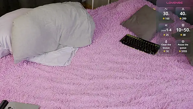 Victoria Thomsons1 online show from March 19, 2025, 5:41 am