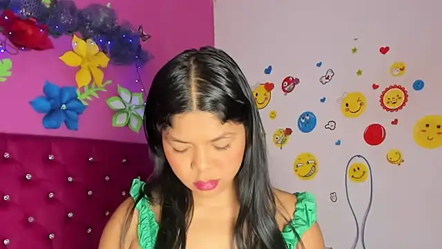 Snapshot of DIORA_Latina chatting on December 22, 2024, 3:44 am DIORA Latina online show from December 22, 2024, 3:44 am