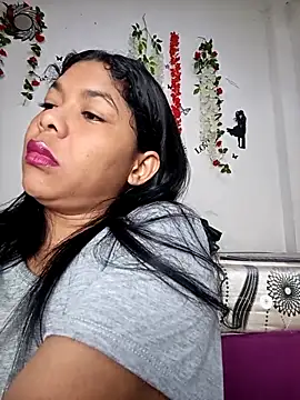 Snapshot of DIORA_Latina chatting on October 8, 2025, 1:20 pm DIORA Latina online show from October 8, 2025, 1:20 pm