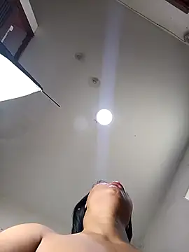 Snapshot of DIORA_Latina chatting on October 10, 2025, 12:48 pm DIORA Latina online show from October 10, 2025, 12:48 pm