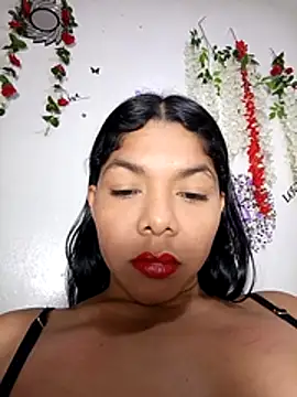 Snapshot of DIORA_Latina chatting on October 23, 2025, 4:23 am DIORA Latina online show from October 23, 2025, 4:23 am