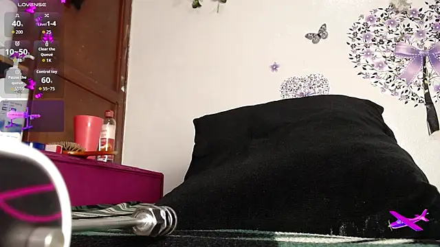 Snapshot of DIORA_Latina chatting on November 6, 2025, 4:24 am DIORA Latina online show from November 6, 2025, 4:24 am