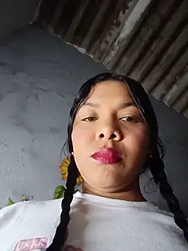 DIORA Latina online show from May 26, 2026, 3:13 am