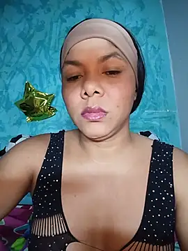 DIORA Latina online show from June 25, 2026, 3:17 am