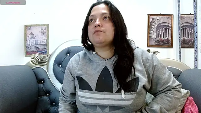 Snapshot of KataleyaStiward chatting on May 27, 2026, 12:57 pm KataleyaStiward online show from May 27, 2026, 12:57 pm