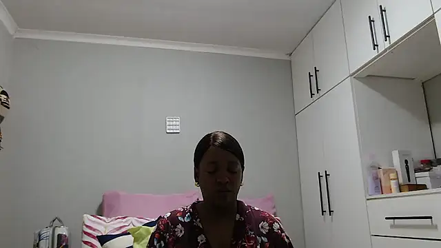 Snapshot of Amberbela chatting on May 2, 2026, 3:50 pm Amberbela online show from May 2, 2026, 3:50 pm