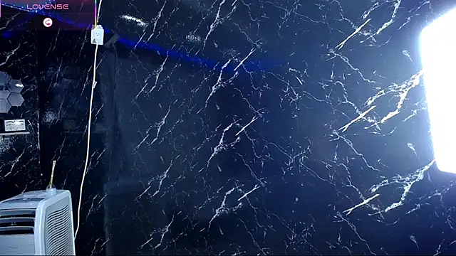 Snapshot of Hillary_queen chatting on October 5, 2025, 12:58 pm Hillary queen online show from October 5, 2025, 12:58 pm