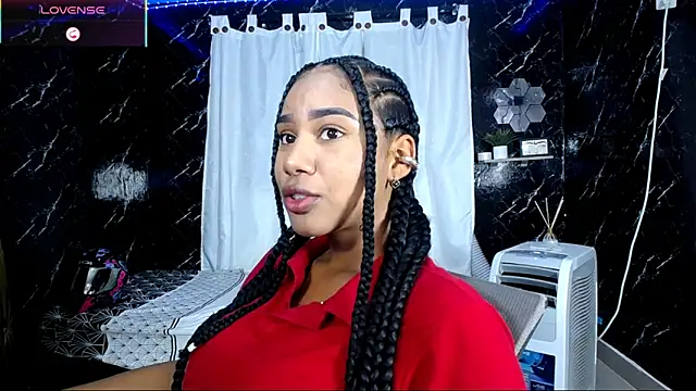 Snapshot of Hillary_queen chatting on October 10, 2025, 12:37 pm Hillary queen online show from October 10, 2025, 12:37 pm